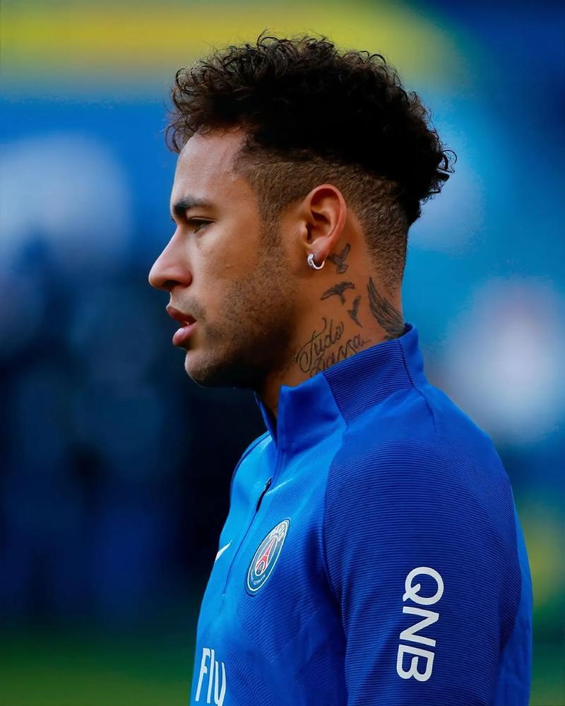 卢克巴：我和劳姆是更衣室的DJ，希望能在对阵不莱梅时复出（卢克巴：和劳姆负责更衣室音乐，力争对阵不莱梅复出）