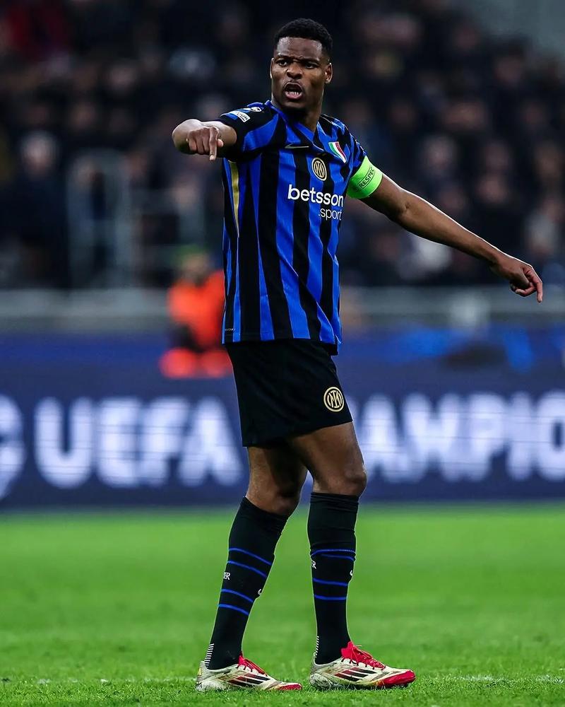 卡纳瓦罗：过于注重脚下，导致意大利已经培养不出世界级后卫