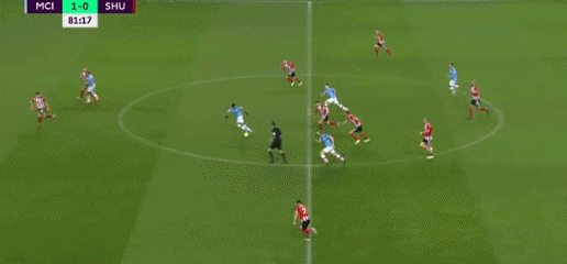 太阳报：女演员悉尼妹恢复单身后收到了大量英超球星的私信（《太阳报》称，女演员悉尼妹重回单身后收到众多英超球员私信）