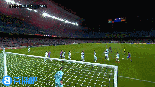 本菲卡旧将路易松晒照说在学习，照片显示他问AI足球总监职责（本菲卡名宿路易松晒学习照：向AI请教足球总监的职责）