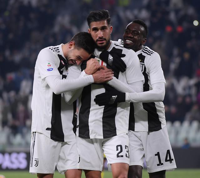 小蜘蛛未获最佳前锋提名，冈萨雷斯晒照：显然他们什么都不懂（小蜘蛛落选最佳前锋提名，冈萨雷斯晒照发声：他们显然不懂球）