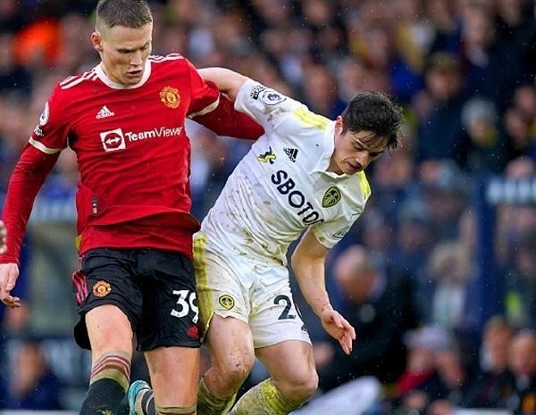 德甲第15轮指南：多特门兴上演普鲁士德比，汉堡盼爆冷法鹰（德甲第15轮看点：多特迎战门兴上演普鲁士德比，汉堡力争爆冷法鹰）