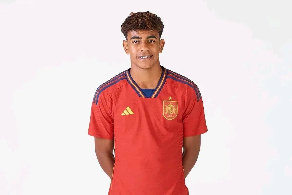 穆里尼奥：这是美妙的夜晚，我们掌控了比赛理应战胜那不勒斯（穆里尼奥：美妙之夜！我们主导了比赛，击败那不勒斯实至名归）